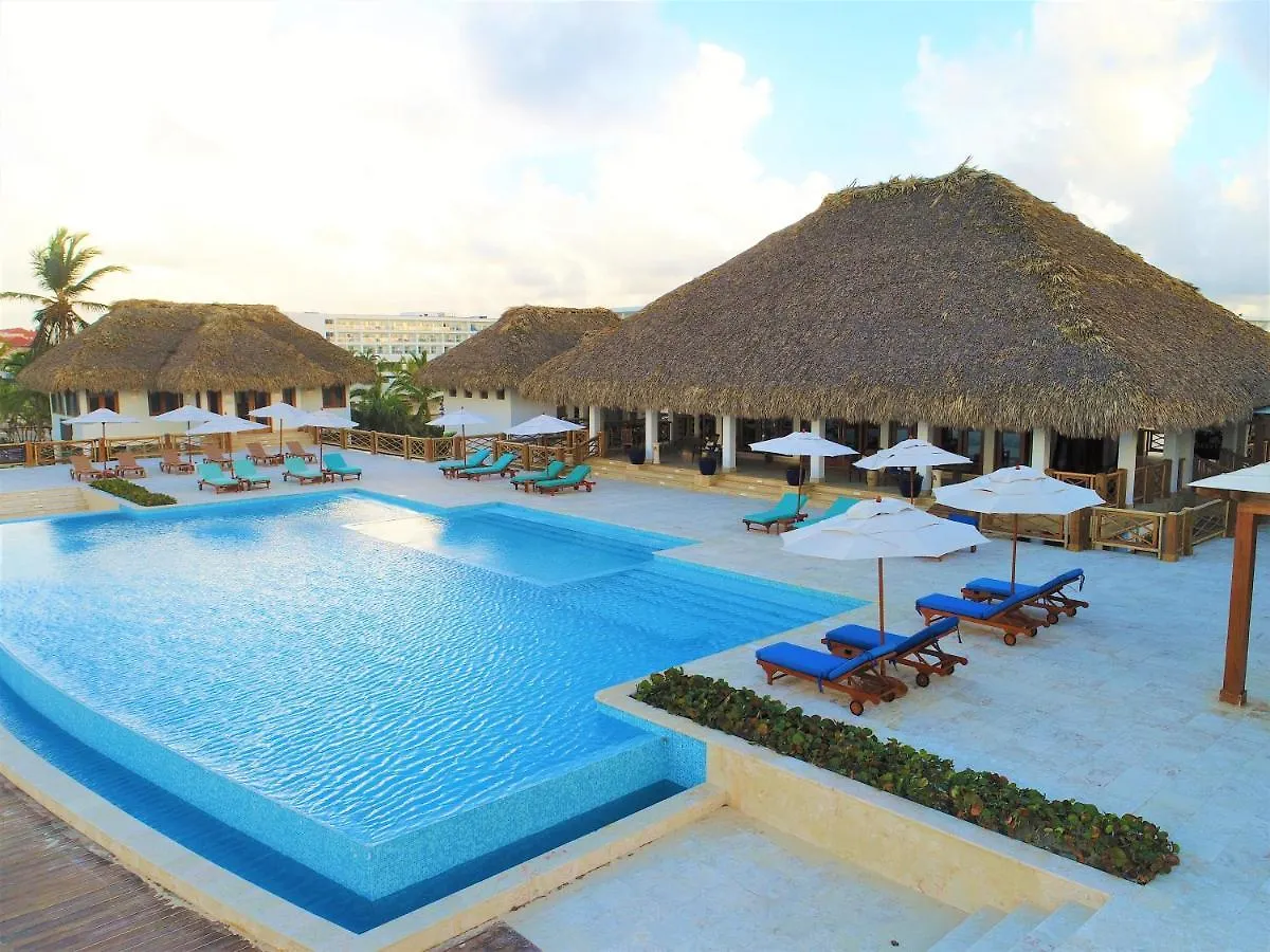 Cana Rock Condos Infinity Pool & Beach Suites Punta Cana