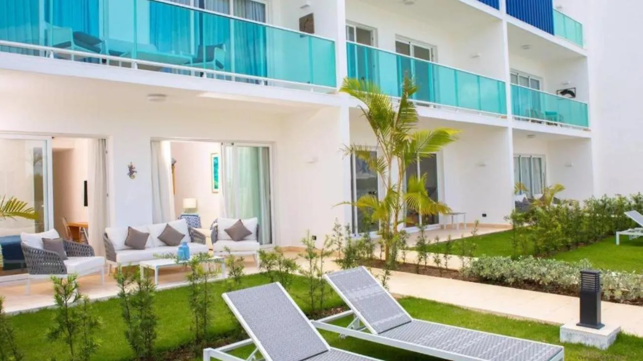 Cana Rock Condos Infinity Pool & Beach Suites Punta Cana 0*,